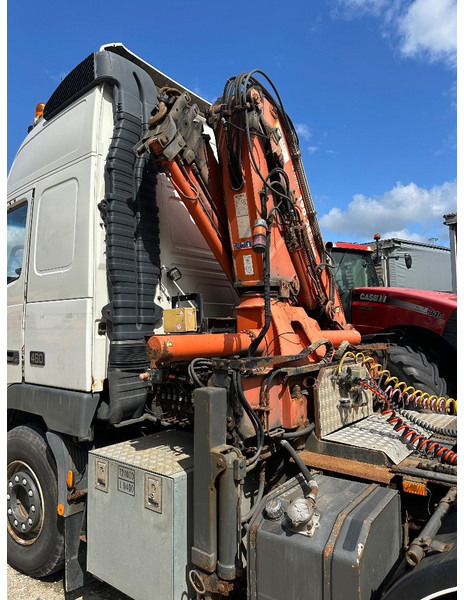 Volvo FH 12 460 6x2 with Terex 190.2E crane + remote - Nyergesvontató: 5 kép. Volvo FH 12 460 6x2 with Terex 190.2E crane + remote - Nyergesvontató: 5 kép.