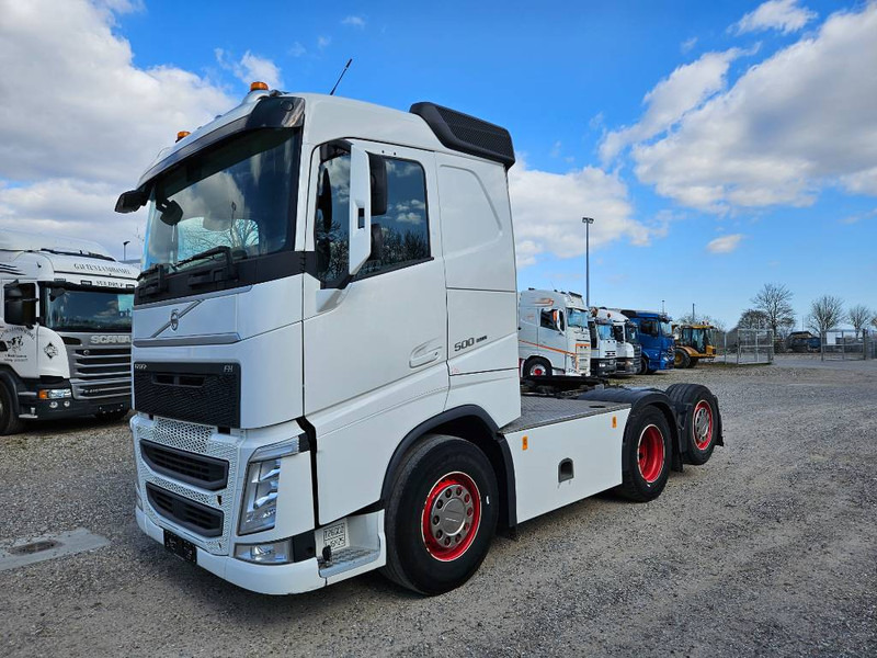 Volvo FH 500 // 6x2 // Hydraulik // ACC - Nyergesvontató: 1 kép. Volvo FH 500 // 6x2 // Hydraulik // ACC - Nyergesvontató: 1 kép.