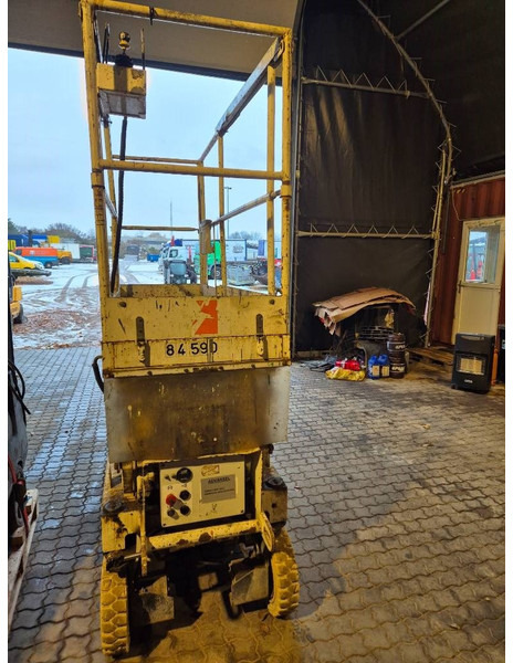 Pinguely Haulotte H800E // 2 personers - Ollós emelő: 5 kép. Pinguely Haulotte H800E // 2 personers - Ollós emelő: 5 kép.