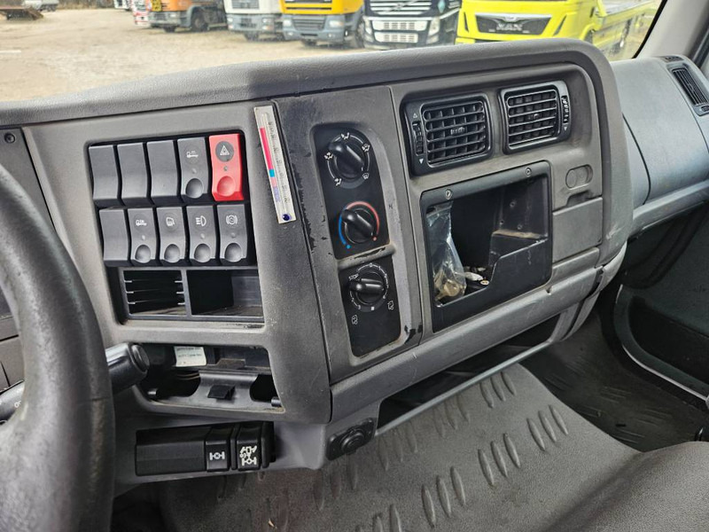 Autószállító teherautó, Darus autó Renault Midlum 220 Machine/auto Transport and crane(2 stk): 9 kép.