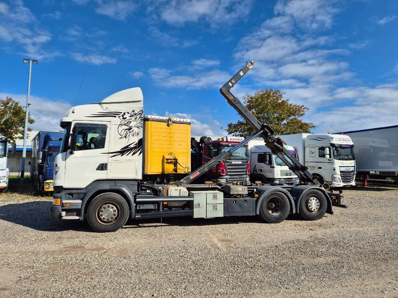Scania R 410 6x2/4 // Hook // Kroghejs - Horgos rakodó teherautó: 2 kép. Scania R 410 6x2/4 // Hook // Kroghejs - Horgos rakodó teherautó: 2 kép.