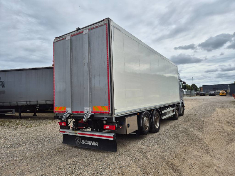 Scania R 500 8x2 //Rampe// Underboring - Dobozos felépítményű teherautó: 4 kép. Scania R 500 8x2 //Rampe// Underboring - Dobozos felépítményű teherautó: 4 kép.