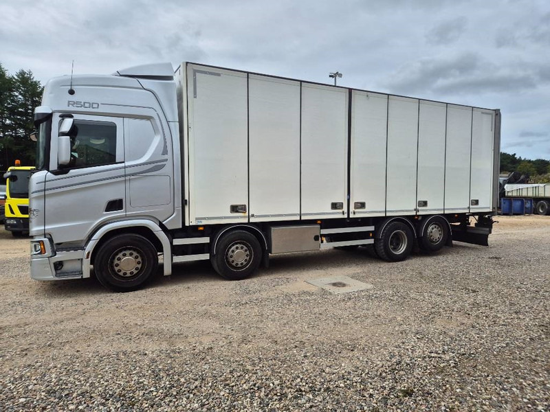 Scania R 500 8x2 //Rampe// Underboring - Dobozos felépítményű teherautó: 3 kép. Scania R 500 8x2 //Rampe// Underboring - Dobozos felépítményű teherautó: 3 kép.