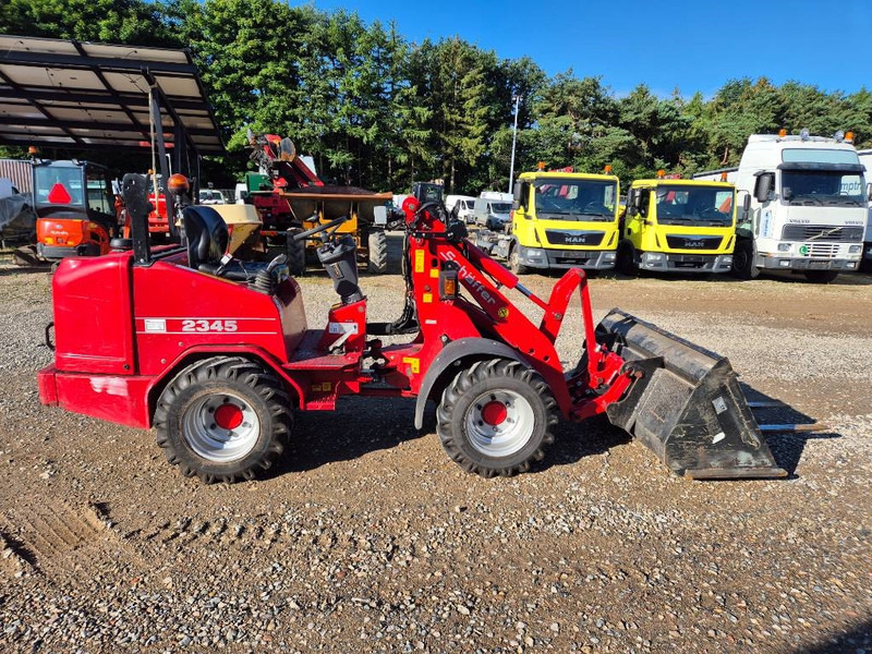 Schäffer 2345 (Bucket/Forks) - Kompakt lánctalpas rakodó: 5 kép. Schäffer 2345 (Bucket/Forks) - Kompakt lánctalpas rakodó: 5 kép.
