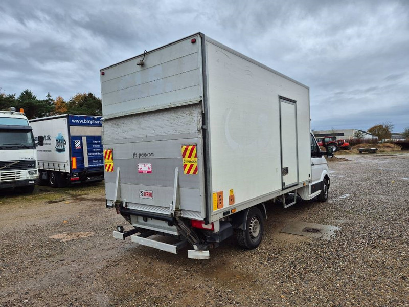 Volkswagen Crafter 35 2,0 TDi 140 / BOX / LIFT - Furgon: 4 kép. Volkswagen Crafter 35 2,0 TDi 140 / BOX / LIFT - Furgon: 4 kép.