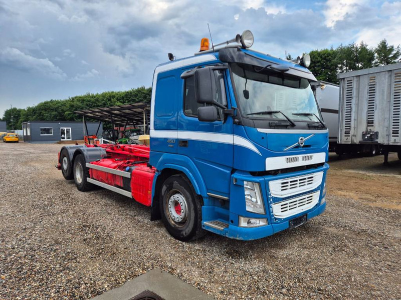 Volvo FM 450 6x2 //HOOK / Kroghejs// - Horgos rakodó teherautó: 2 kép. Volvo FM 450 6x2 //HOOK / Kroghejs// - Horgos rakodó teherautó: 2 kép.