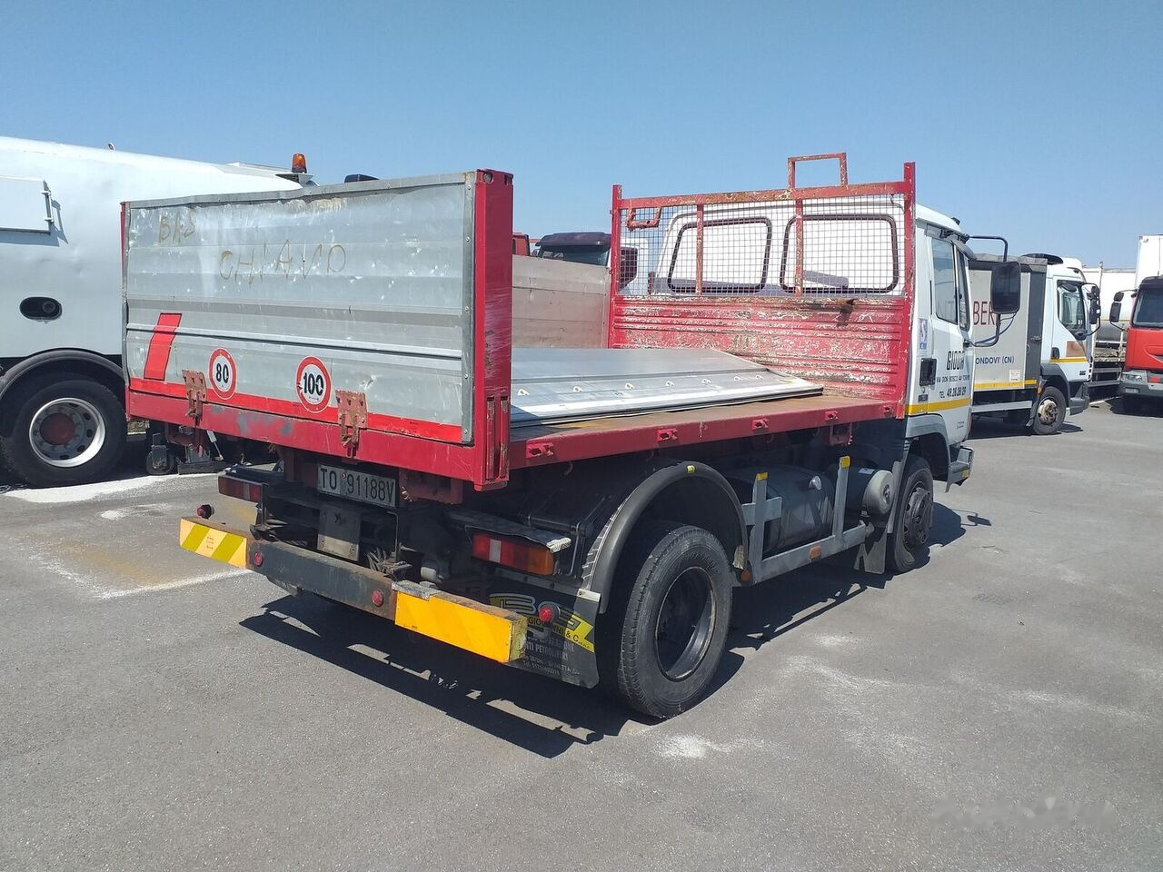 DAF AE 45 - Billenőplatós teherautó: 3 kép. DAF AE 45 - Billenőplatós teherautó: 3 kép.