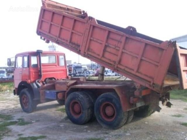 FIAT 300 PC - Billenőplatós teherautó: 3 kép. FIAT 300 PC - Billenőplatós teherautó: 3 kép.