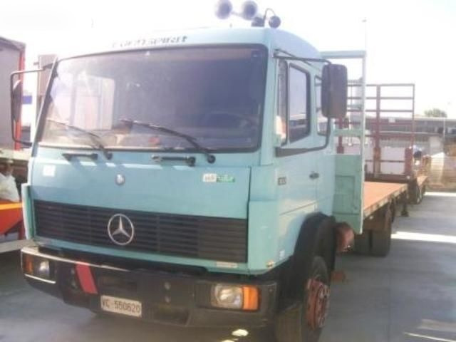 Mercedes-Benz 11.17 - Platós teherautó: 1 kép. Mercedes-Benz 11.17 - Platós teherautó: 1 kép.