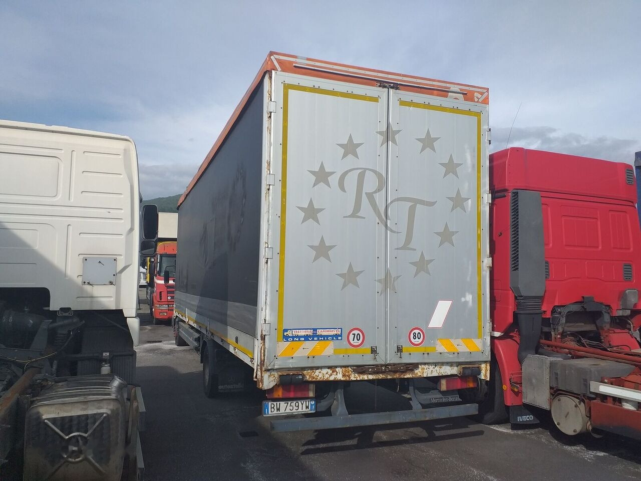 Mercedes-Benz ATEGO 12.28 - Ponyvás teherautó: 5 kép. Mercedes-Benz ATEGO 12.28 - Ponyvás teherautó: 5 kép.