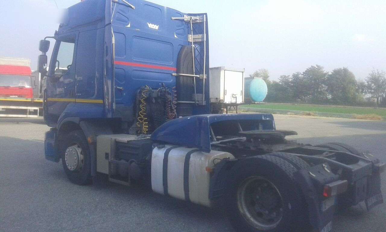 Nyergesvontató Renault PREMIUM 440 DXI: 6 kép. Nyergesvontató Renault PREMIUM 440 DXI: 6 kép.