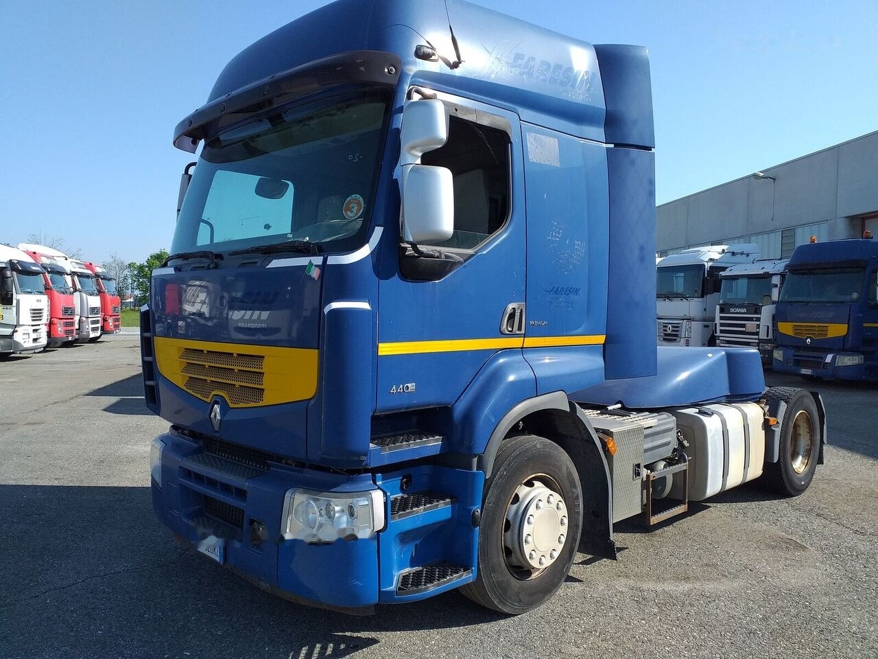 Renault PREMIUM 440 DXI - Nyergesvontató: 1 kép. Renault PREMIUM 440 DXI - Nyergesvontató: 1 kép.