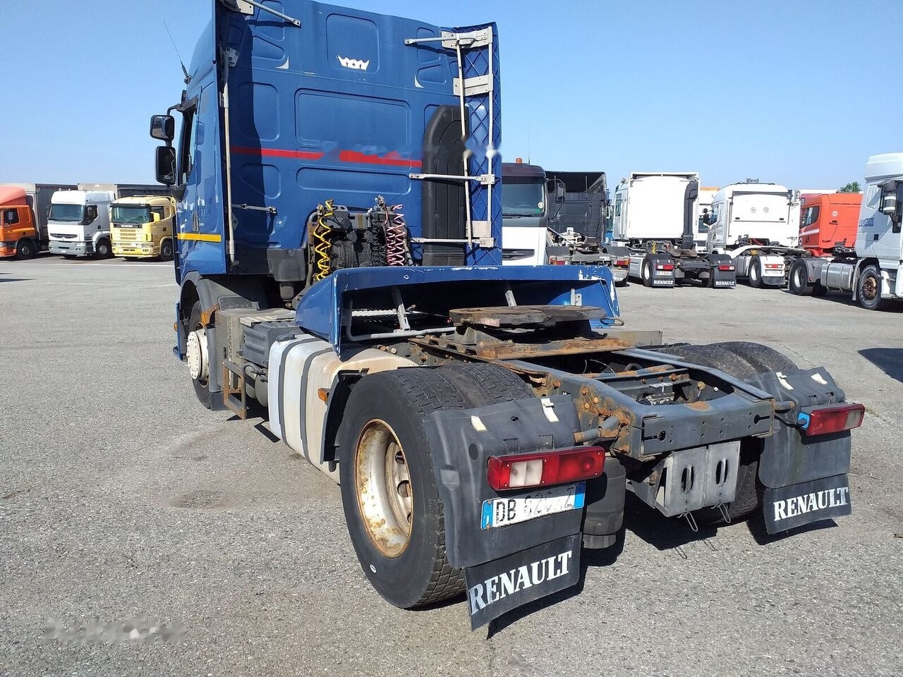 Renault PREMIUM 440 DXI - Nyergesvontató: 5 kép. Renault PREMIUM 440 DXI - Nyergesvontató: 5 kép.