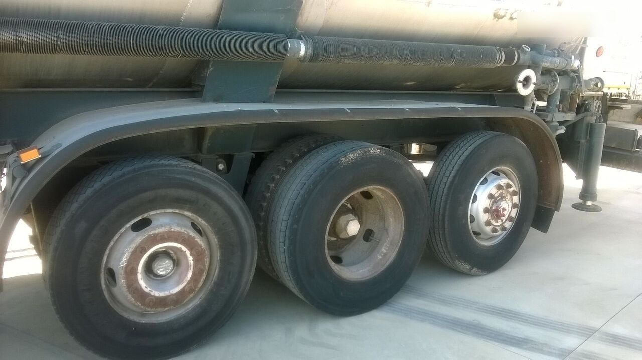 Silós félpótkocsi Piacenza S36 H2 T56: 6 kép.