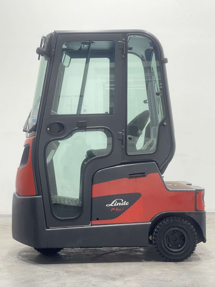 Linde P60-1191 - Elektromos vontató: 4 kép. Linde P60-1191 - Elektromos vontató: 4 kép.