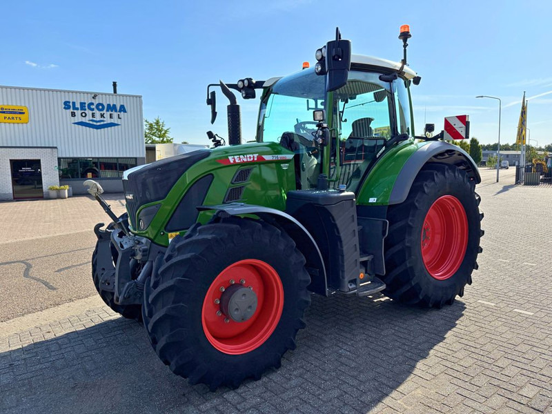 Fendt 716 Vario Gen 6 Power+ - Traktor: 1 kép. Fendt 716 Vario Gen 6 Power+ - Traktor: 1 kép.