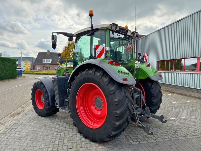 Fendt 722 GEN6 - Traktor: 2 kép. Fendt 722 GEN6 - Traktor: 2 kép.