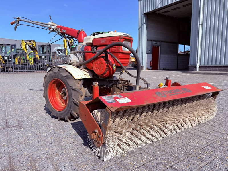 Honda F800 Veegmachine - Utcaseprő gép: 5 kép. Honda F800 Veegmachine - Utcaseprő gép: 5 kép.