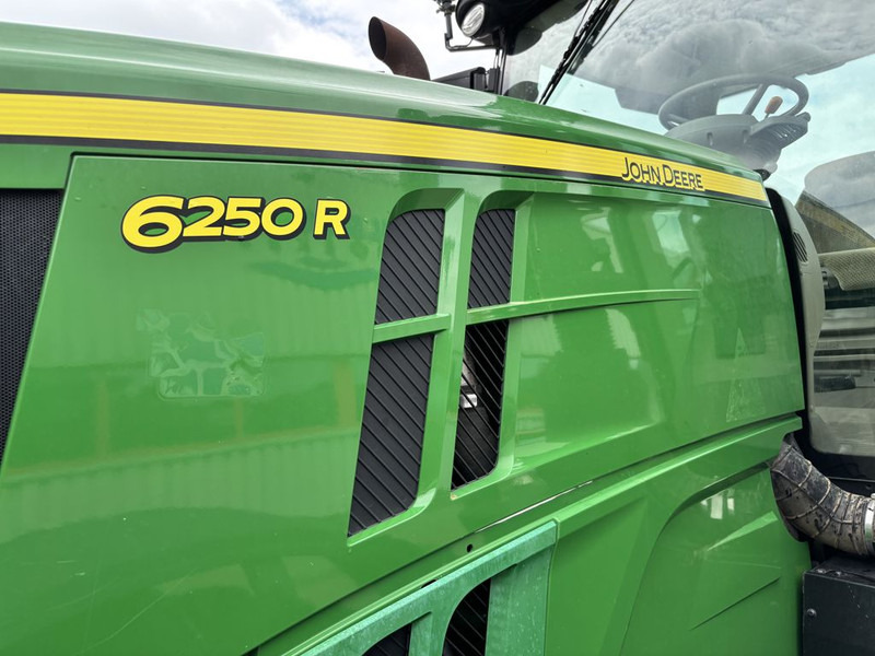 Traktor John Deere 6250R Premium Edition Autopowr: 19 kép. Traktor John Deere 6250R Premium Edition Autopowr: 19 kép.