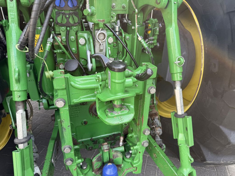 Traktor John Deere 6250R Premium Edition Autopowr: 13 kép. Traktor John Deere 6250R Premium Edition Autopowr: 13 kép.