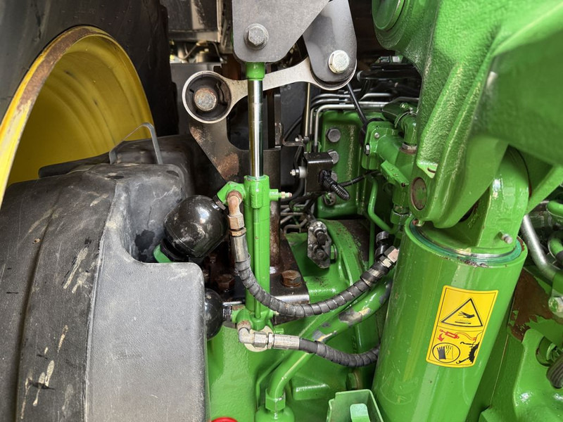 Traktor John Deere 6250R Premium Edition Autopowr: 12 kép. Traktor John Deere 6250R Premium Edition Autopowr: 12 kép.
