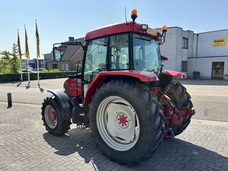 Mc Cormick CX95 - Traktor: 2 kép. Mc Cormick CX95 - Traktor: 2 kép.