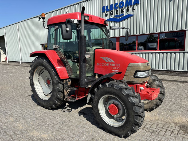 Mc Cormick CX95 - Traktor: 4 kép. Mc Cormick CX95 - Traktor: 4 kép.