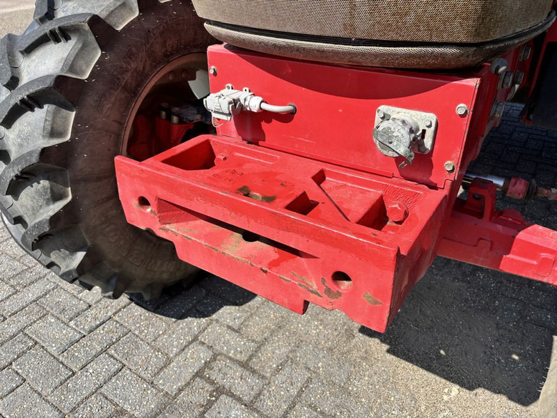 Mc Cormick CX95 - Traktor: 5 kép. Mc Cormick CX95 - Traktor: 5 kép.
