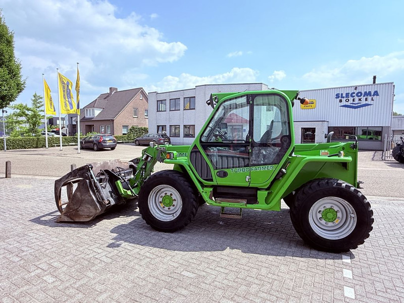 Merlo P34.7 Top Verreiker Pelikaanbak+ pallet - Teleszkópos rakodó: 2 kép. Merlo P34.7 Top Verreiker Pelikaanbak+ pallet - Teleszkópos rakodó: 2 kép.