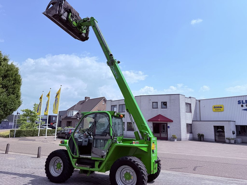 Merlo P34.7 Top Verreiker Pelikaanbak+ pallet - Teleszkópos rakodó: 3 kép. Merlo P34.7 Top Verreiker Pelikaanbak+ pallet - Teleszkópos rakodó: 3 kép.