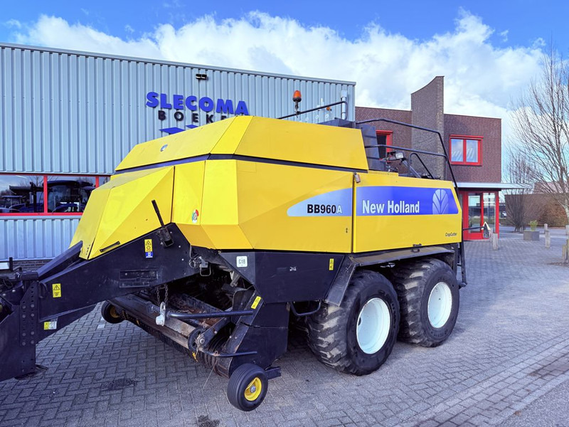 New Holland BB960A CropCutter 120x90 - Mezőgazdasági gépek: 4 kép. New Holland BB960A CropCutter 120x90 - Mezőgazdasági gépek: 4 kép.