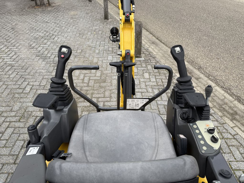 New Holland E14D Minigraver Nieuw (Overjarig) - Minikotró: 5 kép. New Holland E14D Minigraver Nieuw (Overjarig) - Minikotró: 5 kép.