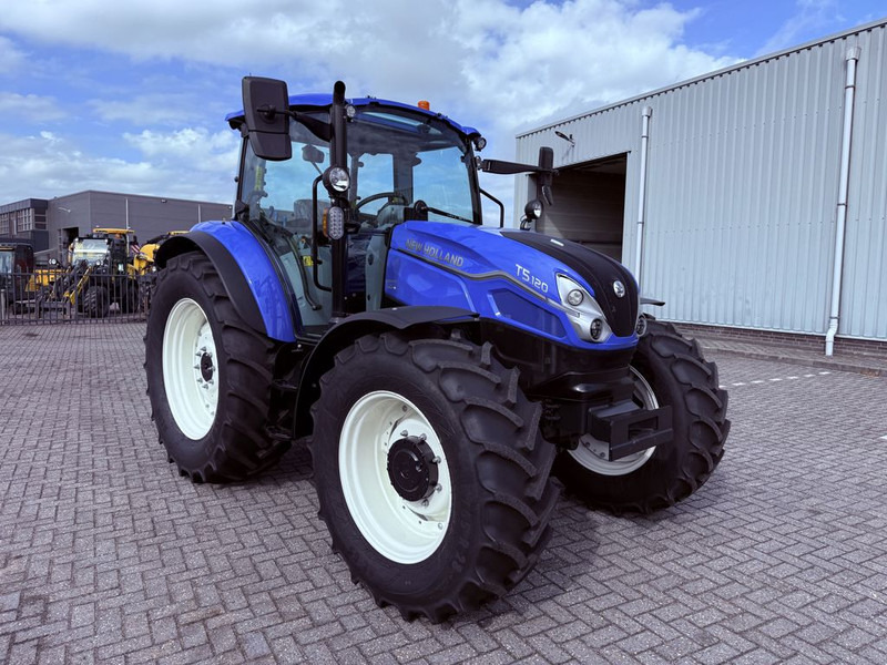 New Holland T5.120 Dual Command HILO - Traktor: 2 kép. New Holland T5.120 Dual Command HILO - Traktor: 2 kép.