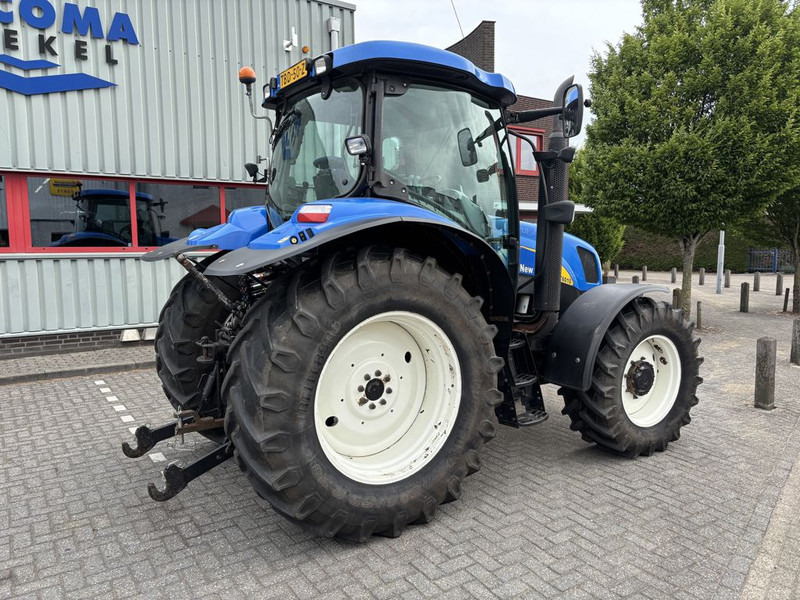 New Holland T6010 Plus Supersteer - Traktor: 3 kép. New Holland T6010 Plus Supersteer - Traktor: 3 kép.