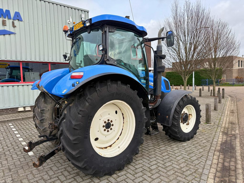 New Holland T6020 Elite - Traktor: 4 kép. New Holland T6020 Elite - Traktor: 4 kép.