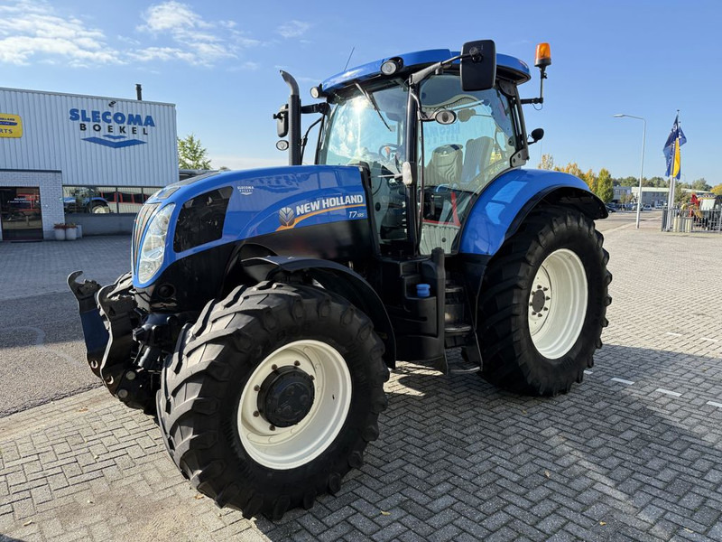 New Holland T7.185 Power Command - Traktor: 1 kép. New Holland T7.185 Power Command - Traktor: 1 kép.