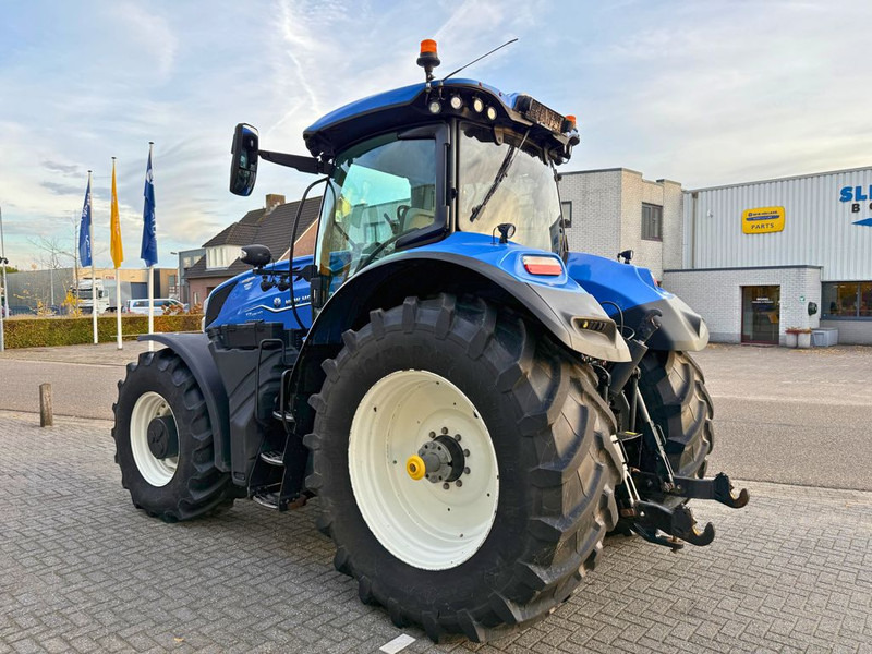 New Holland T7.275HD AC Stage V New Gen - Traktor: 2 kép. New Holland T7.275HD AC Stage V New Gen - Traktor: 2 kép.