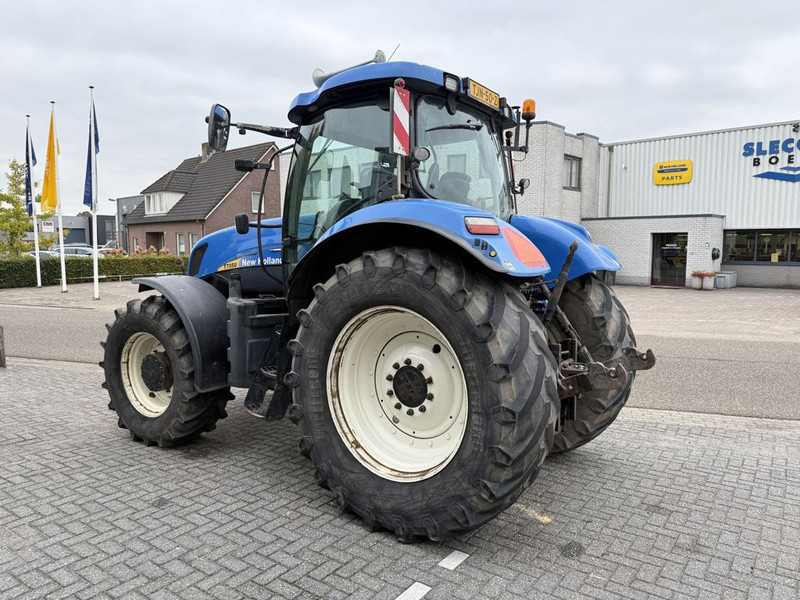 New Holland T7050 Power Command - Traktor: 2 kép. New Holland T7050 Power Command - Traktor: 2 kép.