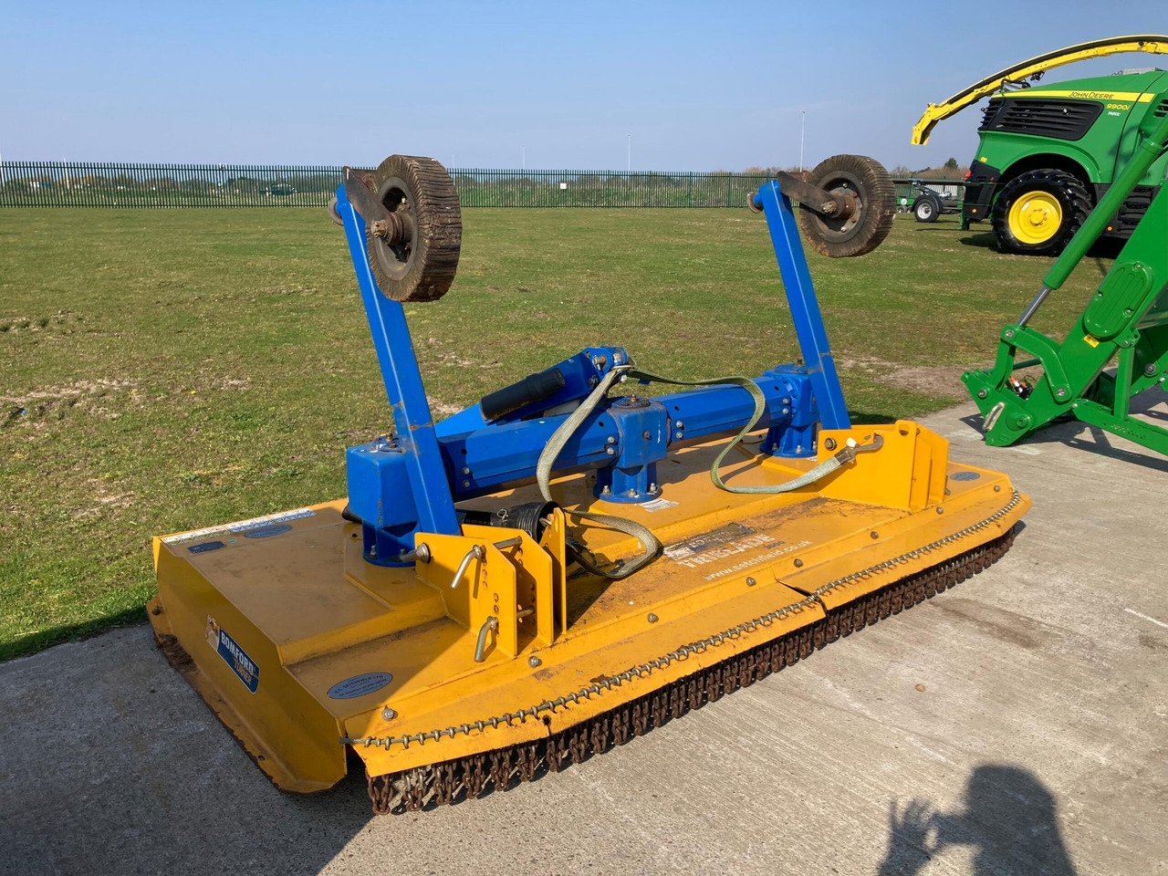 Bomford Turner Triblade3000 - Szárzúzó/ Mulcsozó: 1 kép. Bomford Turner Triblade3000 - Szárzúzó/ Mulcsozó: 1 kép.