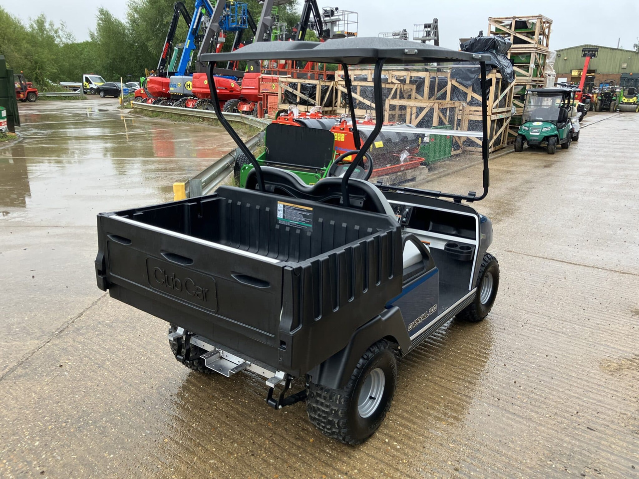Club Car Carryall 100 Utility Vehicle - ATV/ Quad: 5 kép. Club Car Carryall 100 Utility Vehicle - ATV/ Quad: 5 kép.