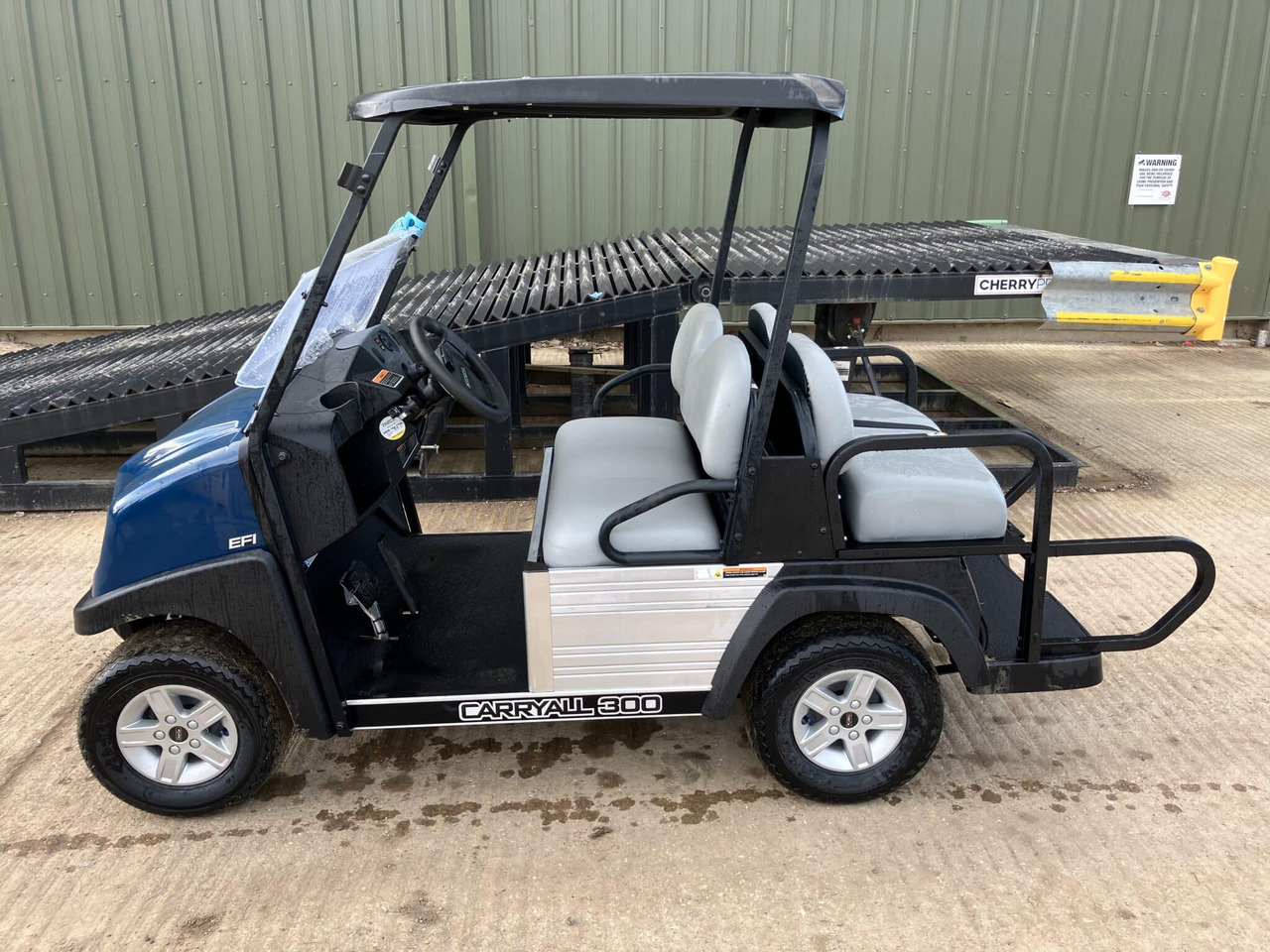 Club Car Carryall 300 w/ 4 Seat Conversion - ATV/ Quad: 5 kép. Club Car Carryall 300 w/ 4 Seat Conversion - ATV/ Quad: 5 kép.