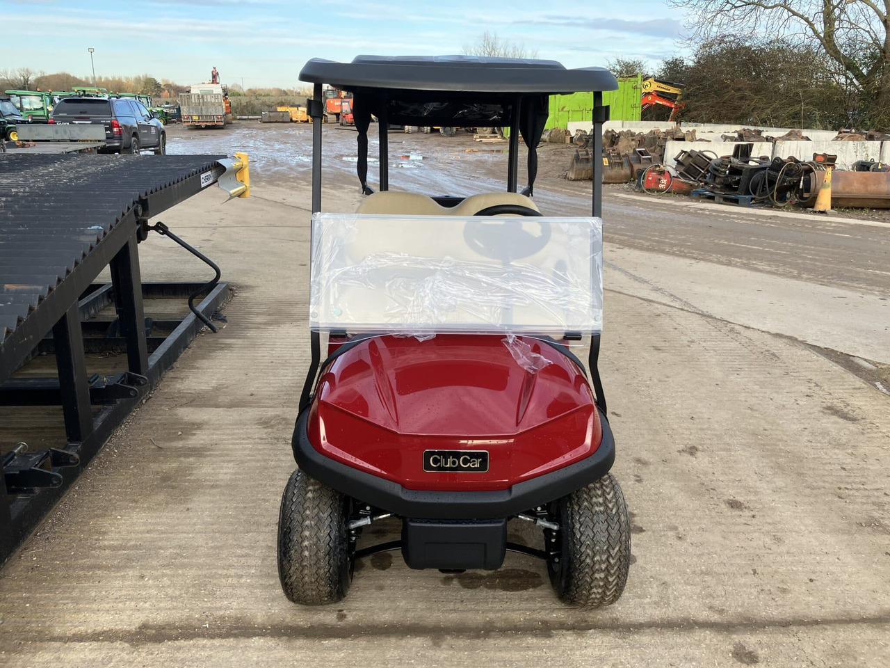 Club Car Tempo Golf Buggy - Golfkocsi: 3 kép. Club Car Tempo Golf Buggy - Golfkocsi: 3 kép.