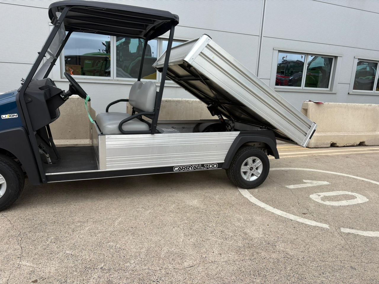 Clubcar Carryall 700 lithium Utility Vehicle - ATV/ Quad: 3 kép. Clubcar Carryall 700 lithium Utility Vehicle - ATV/ Quad: 3 kép.
