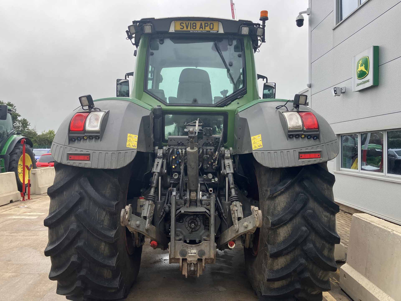 Fendt 828 Profi Plus - Traktor: 5 kép. Fendt 828 Profi Plus - Traktor: 5 kép.
