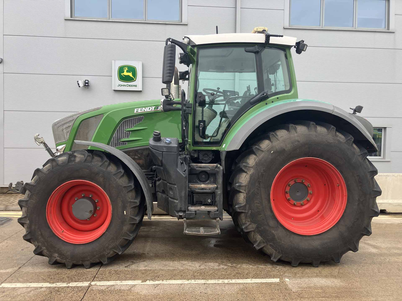 Fendt 828 Profi Plus - Traktor: 3 kép. Fendt 828 Profi Plus - Traktor: 3 kép.