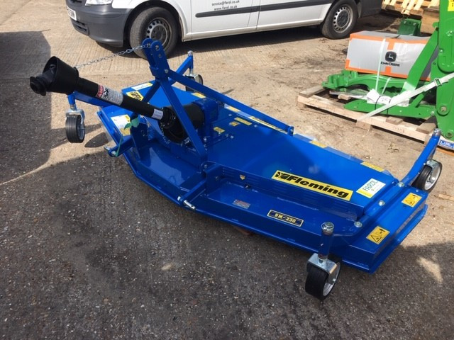 Fleming FM230 finishing mower - Szárzúzó/ Mulcsozó: 2 kép. Fleming FM230 finishing mower - Szárzúzó/ Mulcsozó: 2 kép.