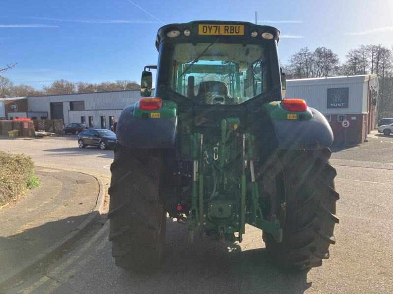 John Deere 6110M - Traktor: 4 kép. John Deere 6110M - Traktor: 4 kép.
