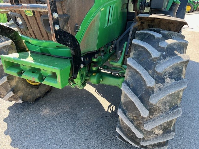 John Deere 6130R - Traktor: 2 kép. John Deere 6130R - Traktor: 2 kép.