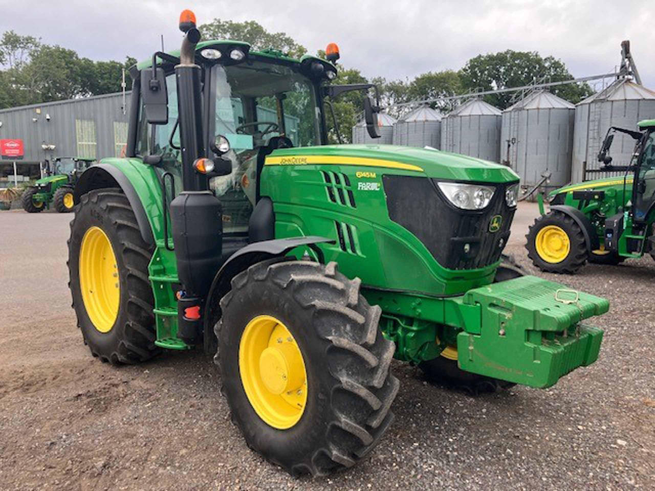 John Deere 6145M - Traktor: 4 kép. John Deere 6145M - Traktor: 4 kép.
