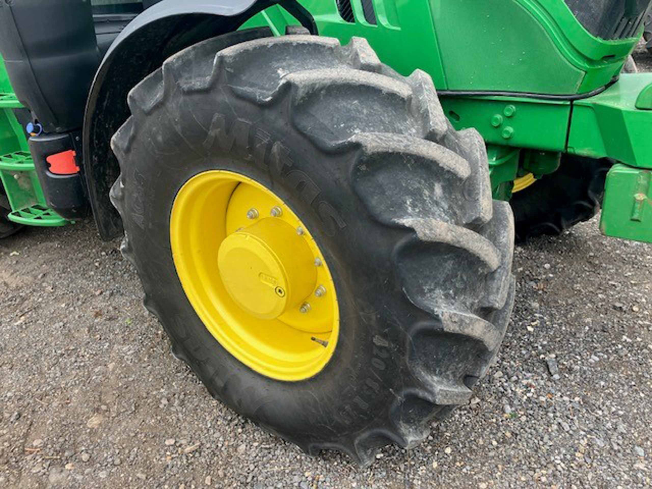 John Deere 6145M - Traktor: 5 kép. John Deere 6145M - Traktor: 5 kép.